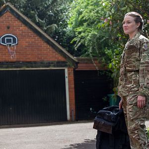 Bilder Unfamiliar - Fremde Bedrohung