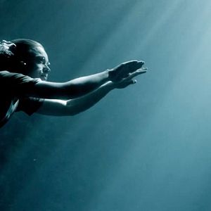 Bilder Unfamiliar - Fremde Bedrohung