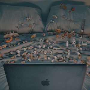 Bilder Marcel The Shell With Shoes On