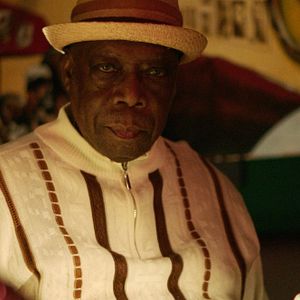 Bilder Music For Black Pigeons