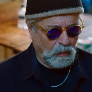 Bilder Music For Black Pigeons