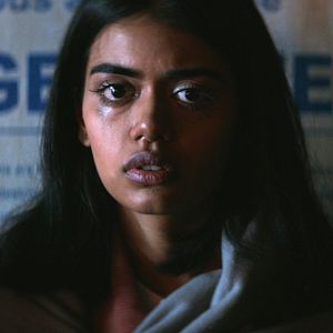 Bilder It Lives Inside