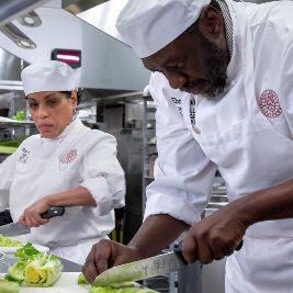 Bilder The Bear: King Of The Kitchen