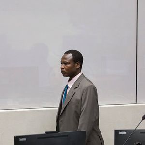 Bilder Theatre Of Violence