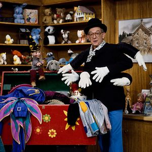 Bilder Mr. Dressup: The Magic Of Make-Believe