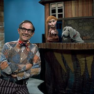 Bilder Mr. Dressup: The Magic Of Make-Believe