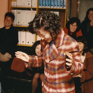 Bilder Yellow Door: '90s Lo-fi Film Club