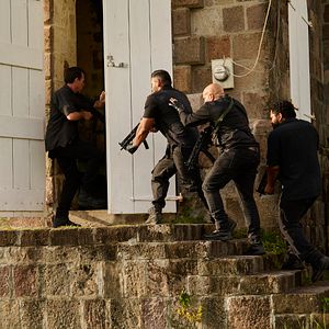 Bilder The Island - Auge um Auge