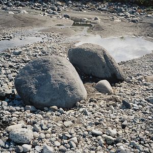 Bilder There Is A Stone