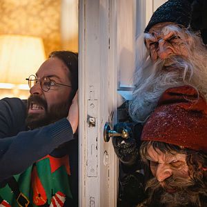 Bilder There's Something In The Barn