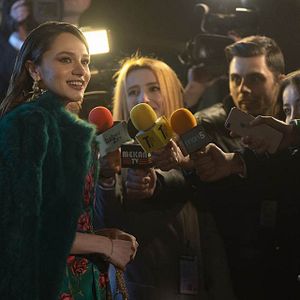 Bilder Der Vogel und die Löwin