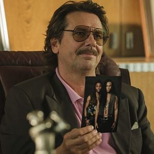 Bilder Girl You Know It's True