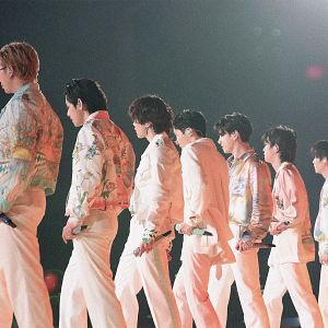 Bilder BTS Monuments: Beyond The Star