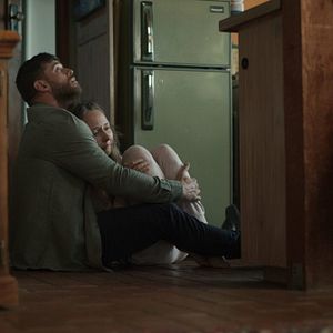 Bilder Godless - Der Exorzismus der Lara Levonde