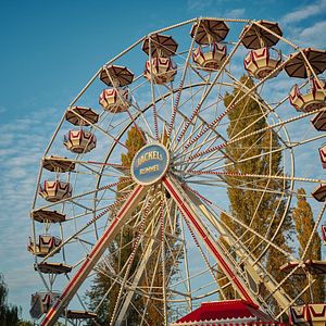 Bilder Spuk unterm Riesenrad