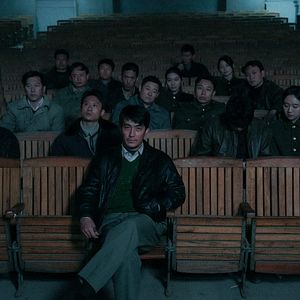 Bilder Only The River Flows