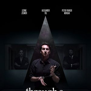 Bilder Through A Dark Mirror