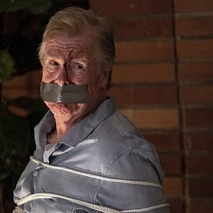 Bilder Who Invited Them - Lass sie nicht rein