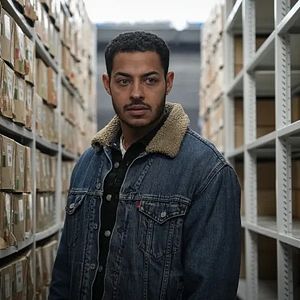 Bilder The Woman In The Wall