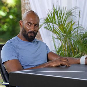 Bilder Us Or Them - Spiel auf Leben und Tod