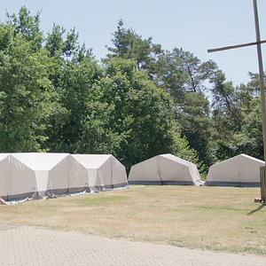 Bilder Zwischen uns Gott