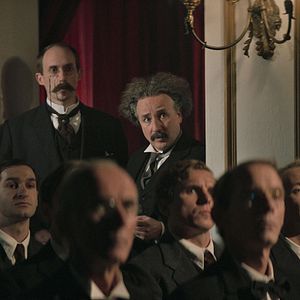 Bilder Einstein und die Bombe