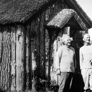 Bilder Einstein und die Bombe