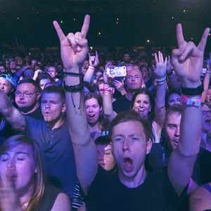 Bilder Hate to Love: Nickelback