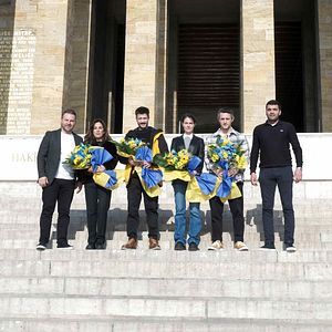 Bilder Zaferin Rengi