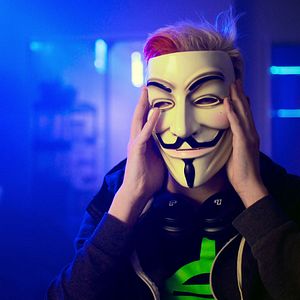 Bilder Das antisoziale Netzwerk: Memes, Verschwörungstheorien und Gewalt