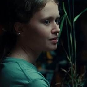 Bilder The Starling Girl