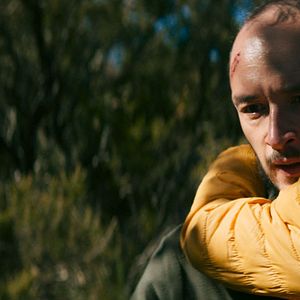 Bilder  Behind the Mountains