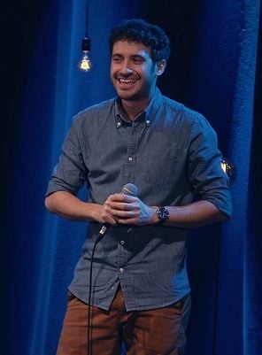 Filmposter von Edoardo Ferrario: Temi Caldi