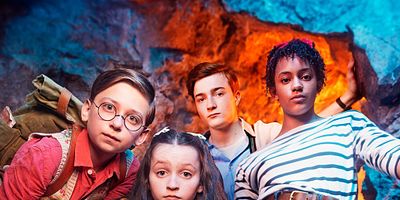 Poster der Serie The Curse of Kirrin Island