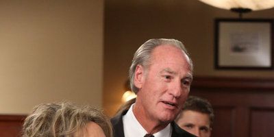 Poster der Serie One Step Forward, Two Steps Back