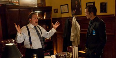 Poster der Serie Guy Walks Into a Bar