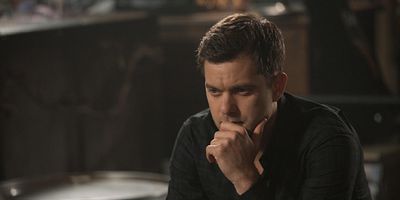 Poster der Serie Forced Perspective