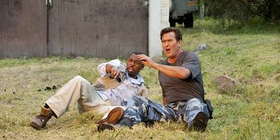 Poster der Serie Burn Notice: The Fall of Sam Axe - 04/17/2011