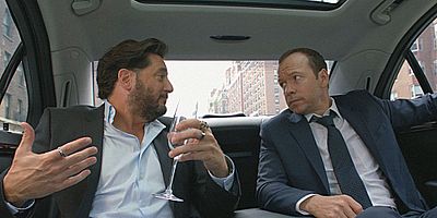 Poster der Serie Greener Grass