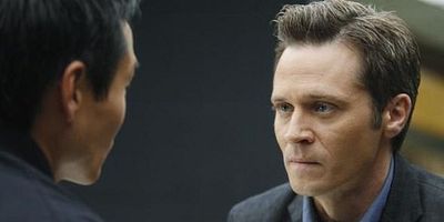 Poster der Serie Dem Dreifachmörder auf der Spur