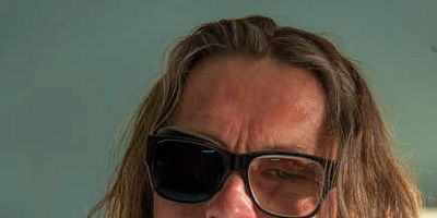 Poster der Serie Small World