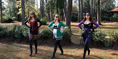 Poster der Serie Holding Out For A Hero