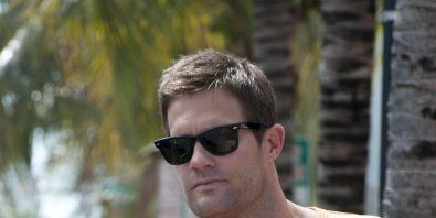 Poster der Serie An Orphan Walks Into a Bar