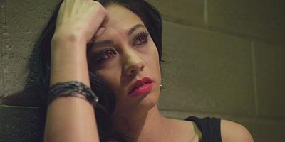 Poster der Serie Help Us Help You