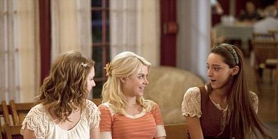 Poster der Serie No One Takes Khaleesi's Dragons