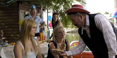 Poster der Serie Surprise!