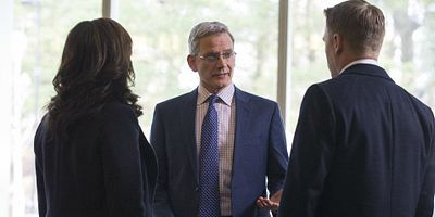 Poster der Serie Die Cyprus Agency (Nr. 64)