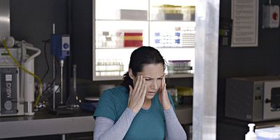 Poster der Serie Die erste Überlebende?