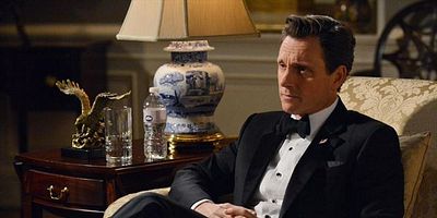 Poster der Serie We Do Not Touch the First Ladies