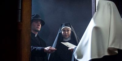 Poster der Serie Mother's Little Helper